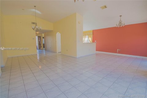 Casa en venta en Miami, Florida, 3 dormitorios, 151.52 m2 № 2007981 - foto 5