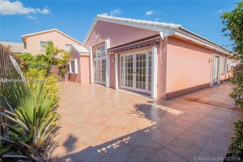 Casa en venta en Miami, Florida, 3 dormitorios, 151.52 m2 № 2007981 - foto 15
