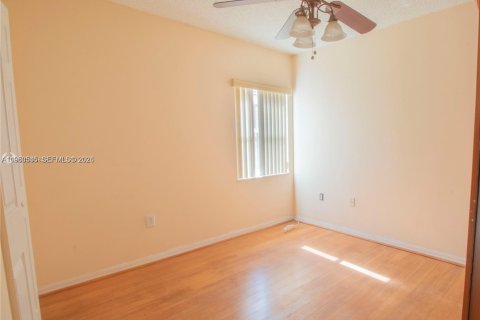 Casa en venta en Miami, Florida, 3 dormitorios, 151.52 m2 № 2007981 - foto 11