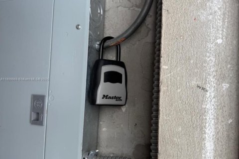 Appartement à louer à Miami, Floride: 2 chambres № 1953683 - photo 9