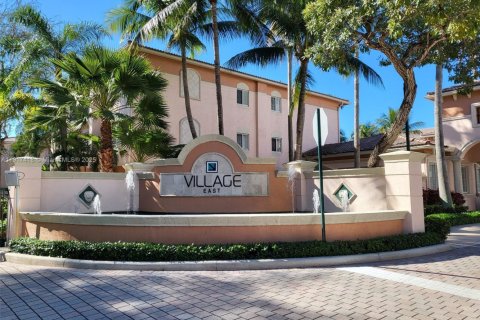 Кондоминиум с 1 спальней в Форт-Лодердейл, Флорида № 2017053