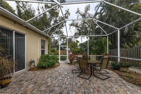 House in Sarasota, Florida 3 bedrooms, 184.88 sq.m. № 2354788 - photo 14