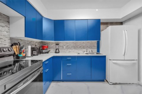 Купить виллу или дом в Норт-Майами, Флорида 3 спальни, 108.97м2, № 2051044 - фото 10