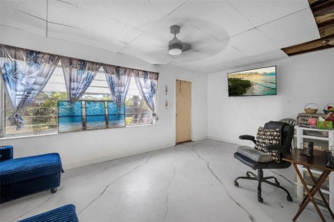 Купить виллу или дом в Норт-Майами, Флорида 3 спальни, 108.97м2, № 2051044 - фото 2