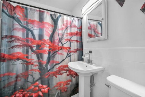 Купить виллу или дом в Норт-Майами, Флорида 3 спальни, 108.97м2, № 2051044 - фото 14