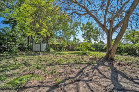 Купить виллу или дом в Норт-Майами, Флорида 3 спальни, 108.97м2, № 2051044 - фото 21