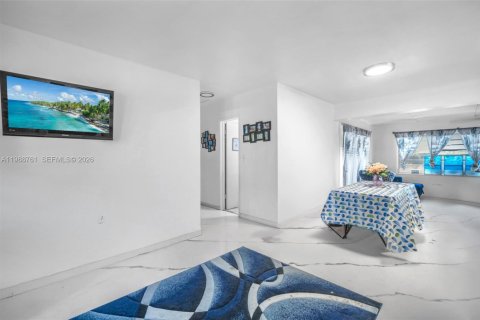 Купить виллу или дом в Норт-Майами, Флорида 3 спальни, 108.97м2, № 2051044 - фото 5
