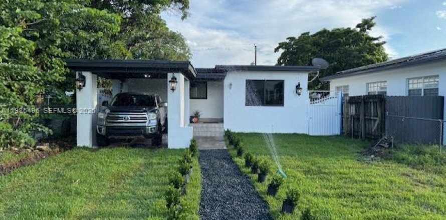 Casa en Hialeah, Florida 3 dormitorios, 84.91 m2 № 2047660