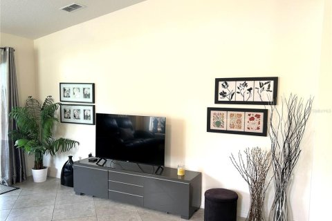 House in Poinciana, Florida 2 bedrooms, 116.87 sq.m. № 1900421 - photo 23