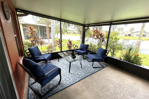 House in Poinciana, Florida 2 bedrooms, 116.87 sq.m. № 1900421 - photo 12