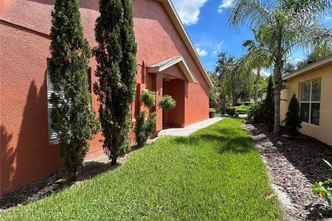 House in Poinciana, Florida 2 bedrooms, 116.87 sq.m. № 1900421 - photo 3