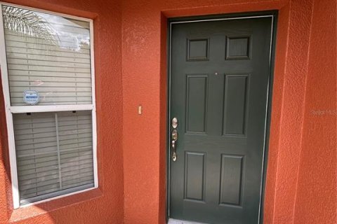 Villa ou maison à louer à Poinciana, Floride: 2 chambres, 116.87 m2 № 1900421 - photo 5