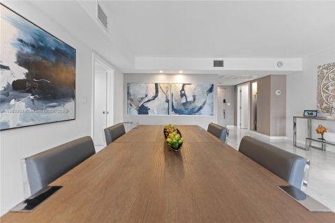 Купить кондоминиум в Майами-Бич, Флорида 3 спальни, 196.49м2, № 1955387 - фото 18