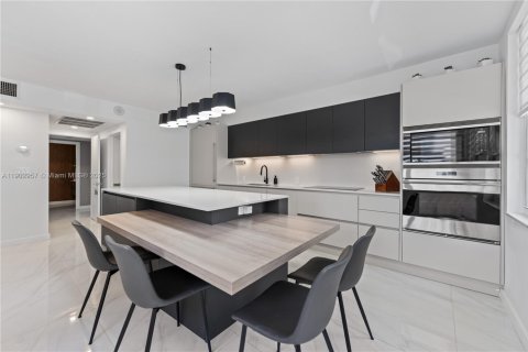 Купить кондоминиум в Майами-Бич, Флорида 3 спальни, 196.49м2, № 1955387 - фото 6
