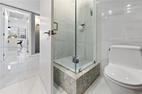 Купить кондоминиум в Майами-Бич, Флорида 3 спальни, 196.49м2, № 1955387 - фото 11