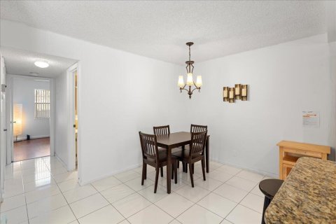 Condo in Boca Raton, Florida, 2 bedrooms  № 2242750 - photo 7