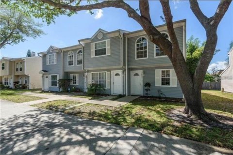 Adosado en alquiler en Tampa, Florida, 2 dormitorios, 103.12 m2 № 1870086 - foto 1