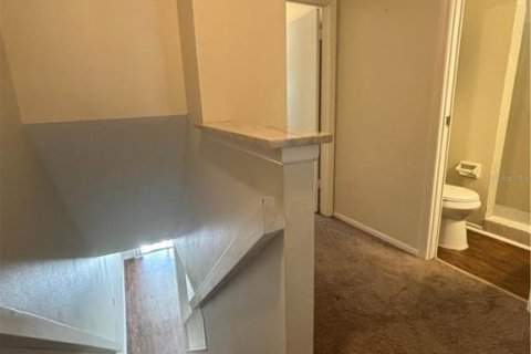 Townhouse in Tampa, Florida 2 bedrooms, 103.12 sq.m. № 1870086 - photo 9