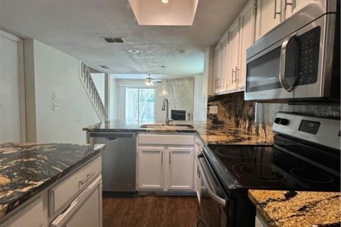 Adosado en alquiler en Tampa, Florida, 2 dormitorios, 103.12 m2 № 1870086 - foto 3