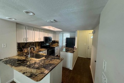 Townhouse in Tampa, Florida 2 bedrooms, 103.12 sq.m. № 1870086 - photo 2