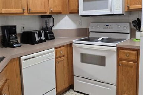 Townhouse in Kissimmee, Florida 4 bedrooms, 152.82 sq.m. № 1565951 - photo 8