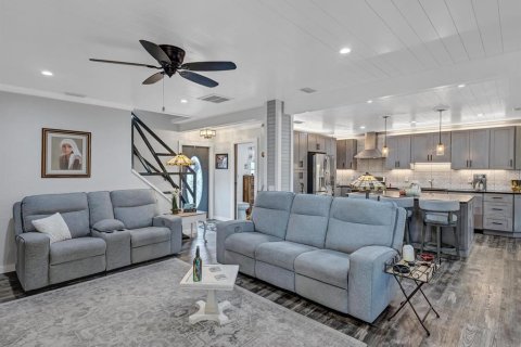 Adosado en venta en Seminole, Florida, 2 dormitorios, 163.97 m2 № 2126161 - foto 12