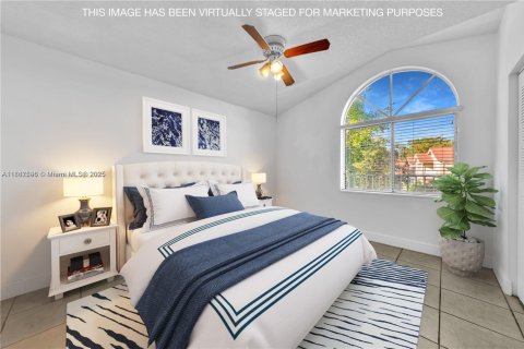 Condo in Miami, Florida, 2 bedrooms  № 1979966 - photo 22
