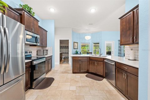 House in Homosassa, Florida 4 bedrooms, 211.91 sq.m. № 2226597 - photo 14