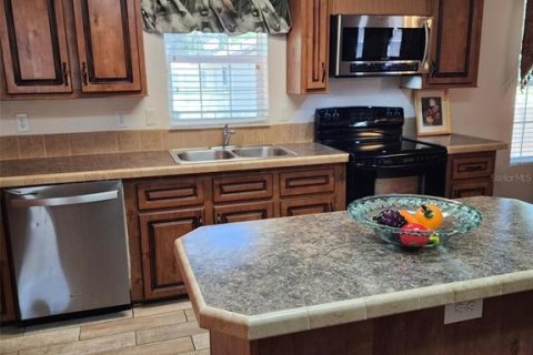 House in Kissimmee, Florida 5 bedrooms, 195.84 sq.m. № 2216074 - photo 3