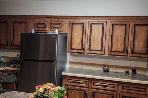 House in Kissimmee, Florida 5 bedrooms, 195.84 sq.m. № 2216074 - photo 2