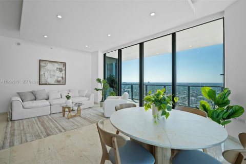 Купить кондоминиум в Майами, Флорида 3 спальни, 155.61м2, № 2025089 - фото 15