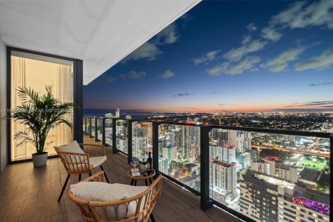 Кондоминиум с 3 спальнями в Майами, Флорида № 2025089