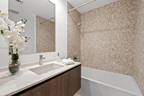 Купить кондоминиум в Майами, Флорида 3 спальни, 155.61м2, № 2025089 - фото 30