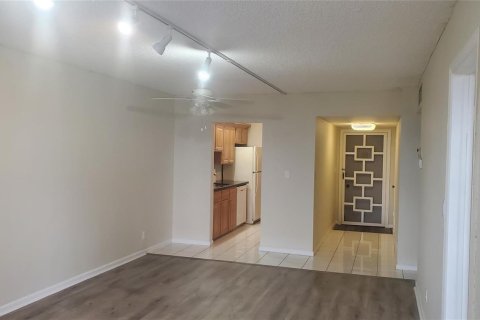 Condo in Deerfield Beach, Florida, 2 bedrooms № 2155147 - photo 19