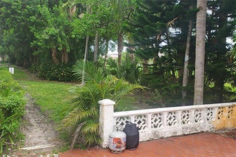 Condo in Deerfield Beach, Florida, 2 bedrooms № 2155147 - photo 6