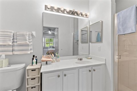 Villa ou maison à vendre à Kissimmee, Floride: 2 chambres, 129.78 m2 № 2230279 - photo 14