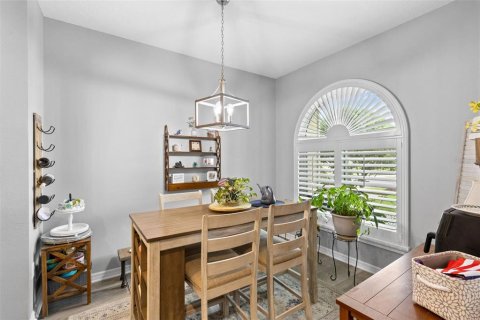 Villa ou maison à vendre à Kissimmee, Floride: 2 chambres, 129.78 m2 № 2230279 - photo 7