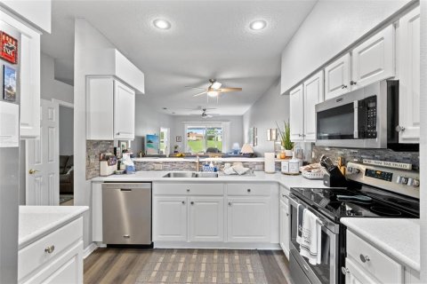 Villa ou maison à vendre à Kissimmee, Floride: 2 chambres, 129.78 m2 № 2230279 - photo 3