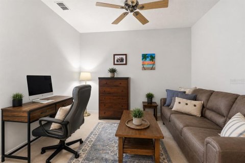 Villa ou maison à vendre à Kissimmee, Floride: 2 chambres, 129.78 m2 № 2230279 - photo 11