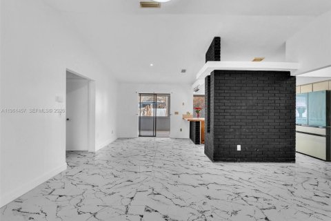 Villa ou maison à vendre à Port St. Lucie, Floride: 2 chambres, 109.07 m2 № 2024374 - photo 8