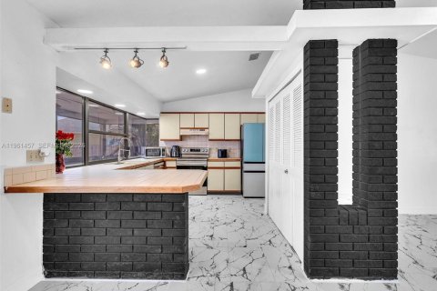 Villa ou maison à vendre à Port St. Lucie, Floride: 2 chambres, 109.07 m2 № 2024374 - photo 15