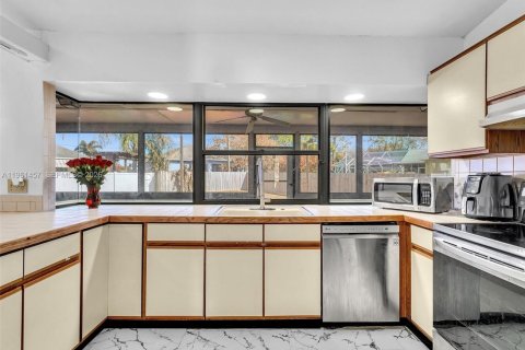 Villa ou maison à vendre à Port St. Lucie, Floride: 2 chambres, 109.07 m2 № 2024374 - photo 18