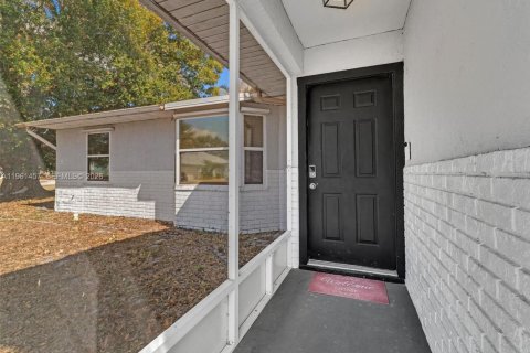 Villa ou maison à vendre à Port St. Lucie, Floride: 2 chambres, 109.07 m2 № 2024374 - photo 3