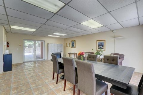 Condo in Pompano Beach, Florida, 2 bedrooms № 2190875 - photo 23