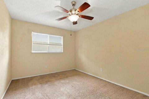 Villa ou maison à louer à Fruitland Park, Floride: 3 chambres, 175.68 m2 № 2405601 - photo 14