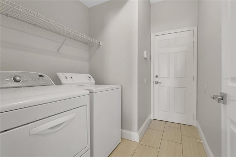 Casa en venta en Orlando, Florida, 4 dormitorios, 232.26 m2 № 1743617 - foto 26