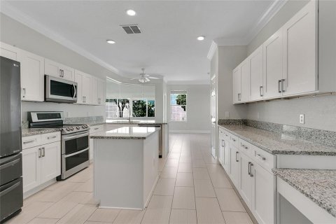 Casa en venta en Orlando, Florida, 4 dormitorios, 232.26 m2 № 1743617 - foto 11