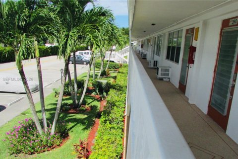 Copropriété à vendre à Deerfield Beach, Floride: 1 chambre, 65.03 m2 № 2179955 - photo 17