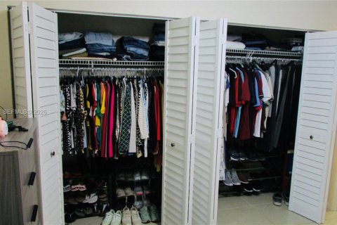 Copropriété à vendre à Deerfield Beach, Floride: 1 chambre, 65.03 m2 № 2179955 - photo 12
