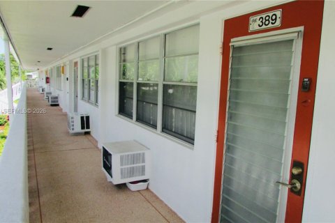 Copropriété à vendre à Deerfield Beach, Floride: 1 chambre, 65.03 m2 № 2179955 - photo 2